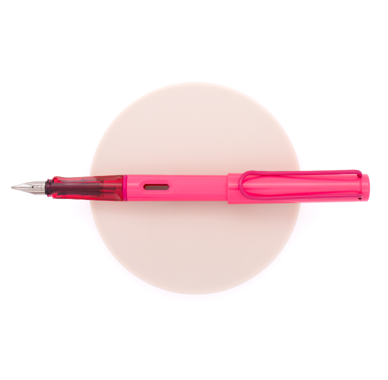 LAMY Safari Dolma Kalem — Neon Pink (2026 Özel Seri)
