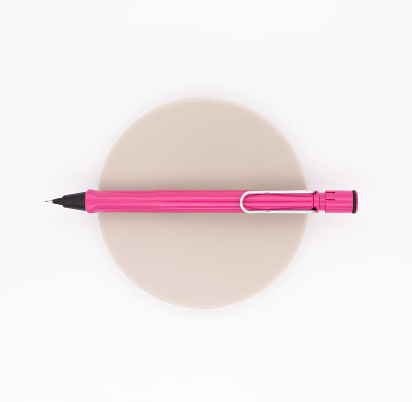 LAMY Safari Versatil — Neon Pink (2026 Özel Seri)